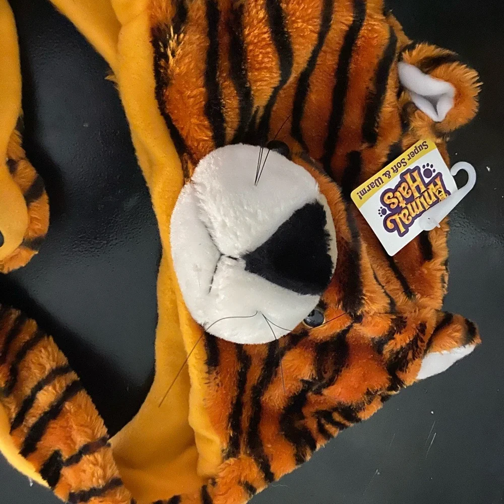 Animal Tiger Plush Hat in Orange, Black and White